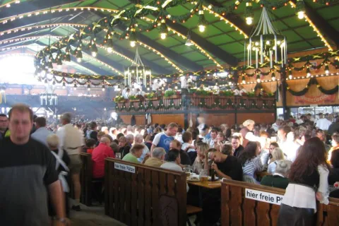 Augustiner-Festhalle