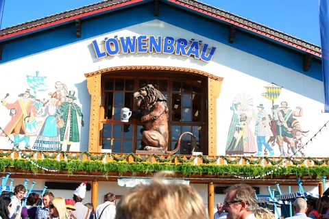 Löwenbräu-Festzelt
