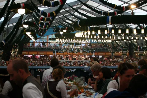 Schottenhamel-Festhalle