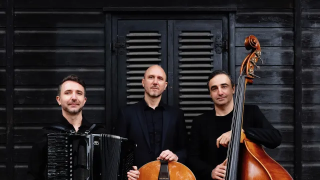 Acoustic Caravan „Brillante“