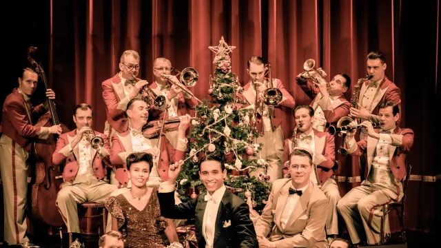Christmas Swing