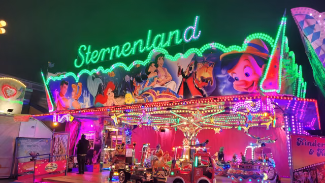 Kinderkarussell Sternenland